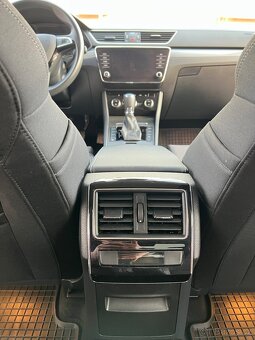 Škoda Superb 2.0 tdi hatchback facelift - 8