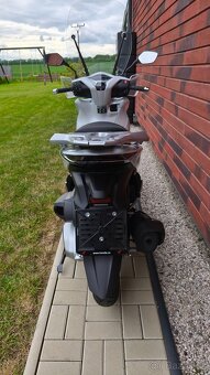 Honda SH 350i Nový skútr 920Km - 8