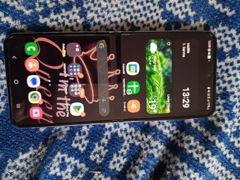 Samsung Galaxy Z Flip5 512 GB – jako nový 💜 - 8