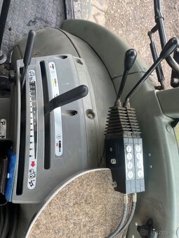 Traktor Zetor Proxima 7441 - 8