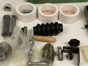 Přesná bruska na nástroje M. Deckel SO 77-18030 + Hofmann TS - 8