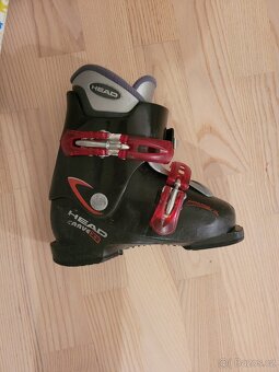 Dětské lyže Atomic 90cm + boty, hůlky, helma a brýle - 8