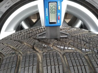 NOVÁ zimní originál alu sada Škoda Karoq 4x4 7Jx17 ET45 - 8