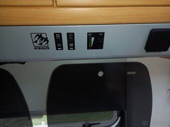 Prodám karavan KNAUS SUDWIND 500 .. MARKIZA - 8
