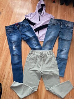 Dámské oblečení, vel. 40/42, L - 8