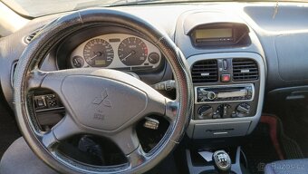 Mitsubishi carisma - 8