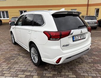 MITSUBISHI OUTLANDER 2.4 PHEV 165kW 4x4-2020-76.749KM- - 8