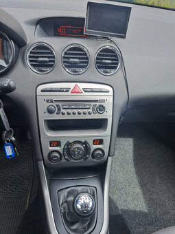 PEUGEOT 308 SW 1.6i 2011 - 8
