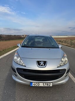 Peugeot 207 - 8