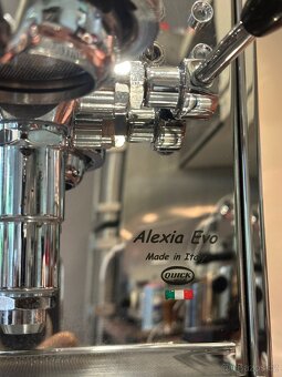 Kávovar QuickMill Alexia Evo s hlavou E61 - 8