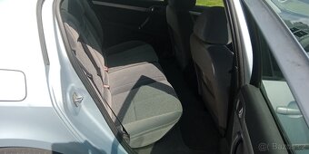 PEUGEOT 407 2.0 - 8
