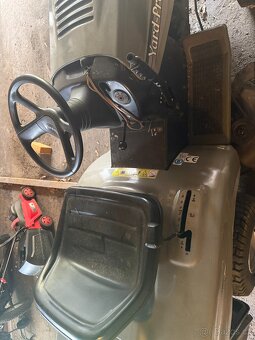 Zahradní traktor Yard Pro 12hp92 - 8