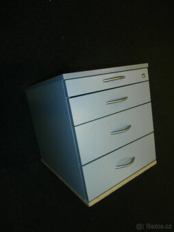 Skříňka se zásuvkami na kolečkách, kontejner od 500 kč - 8