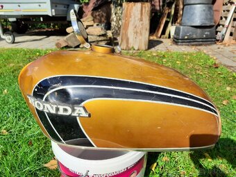 Nádrž Honda CB 250, CB 350 - 8