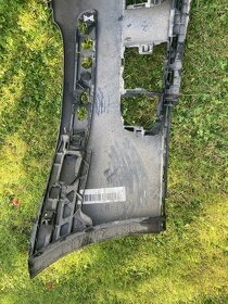 Přední nárazník VW Golf 5 - 8