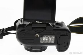 Zrcadlovka Nikon D5000 + 18-270mm + příslušenství - 8