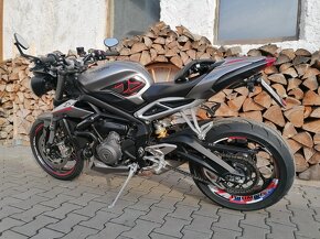 TRIUMPH STREET TRIPLE 765 RS - 8
