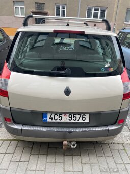 Renault Grand Scenic 1.5 dCi 78kW, 7 míst – pojízdný - 8