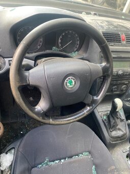 Škoda Octavia 2 NÁHRADNÍ DÍLY - 8