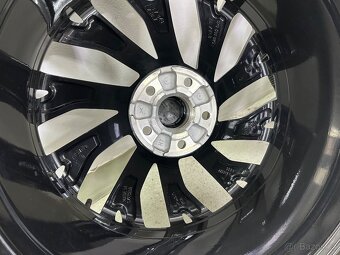 zimní originál sada Škoda Superb IV Helix 19" - 8