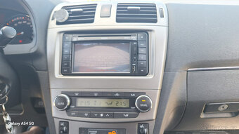 Toyota Avensis Kombi 1.8 Valvematic Benzin 108kW - 8