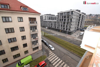Pronájem bytu 1+kk, 28m² ul. Kolbenova, původní cihlový dům - 8