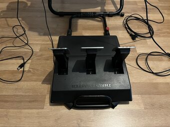 Thrustmaster T300 + playseat + Thrustmaster TH8S - 8