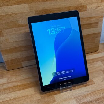 iPad 8 32GB, pěkný stav (12 měsíců záruka) - 8