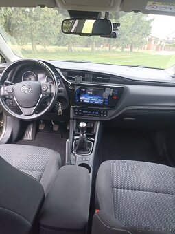 TOYOTA COROLLA 1.6 BENZÍN MANUÁL - 8