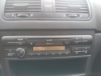 Škoda Yeti 1,2tsi, 77kw 6kvalt, serviska ,klima - 8