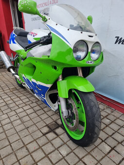 Kawasaki ZXR 750 - 8