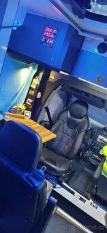Mercedes Benz sprinter 4x4 519CDI - 8