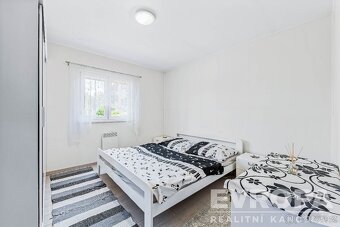 Prodej rodinného domu 2+kk o velikosti 39 m2 s celkovým poze - 8