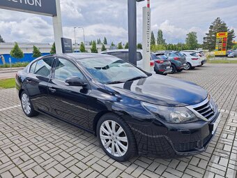 Latitude INITIALE PARIS 3.0 V6 dCi240 Automat 177kW - 8