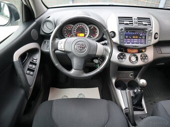 Toyota Rav4, 2,2 D-4D 4x4 Kamera, 2 sady kol - 8
