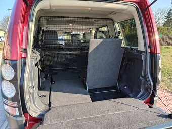 Land Rover Discovery 4, 3.0l TDV6 155kW Automat 4x4 - 8