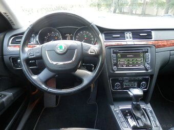 Škoda Superb 3.6i V6, 4x4, DSG, ZÁVADA MOTORU - 8
