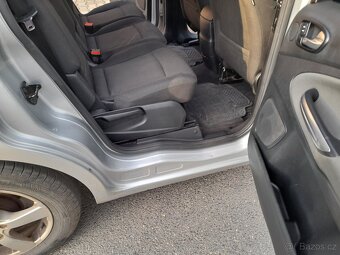 Ford S-max - 8