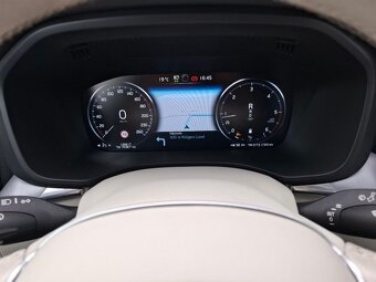 Volvo XC 60  B4 Momentum Pro 2WD rok 2021 - 8