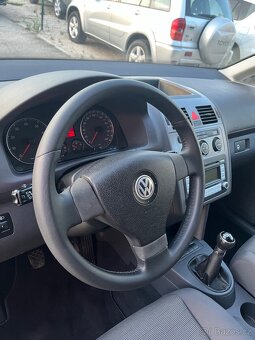 Volkswagen Touran TrendLine 1.6 Benzin = Top Stav = - 8