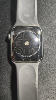 Apple watch se 2023 a airpods 4 - 8
