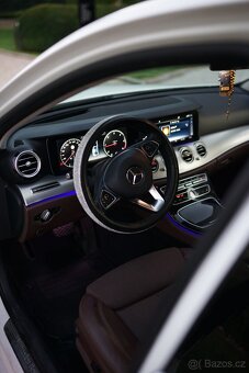 MERCEDES-BENZ E220d 143kW //2016 9G FULL LED NAVI HEAD-UP - 8