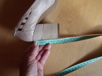 kožené značkové lodičky - vel. 38 - 8