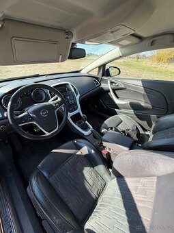 Opel Astra J GTC 2,0 cdti - 8