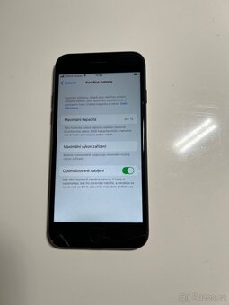 iPhone 7 32gb Černy v dobrem stavu - 8