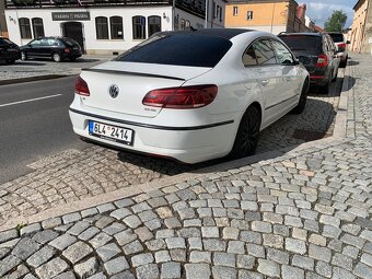Volkswagen Passat CC - 8