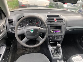 Octavia 2 combi tour 1.6i 2011 km 118 tis - 8