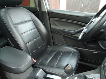 Ford Kuga 2,0 TDCi BEZ KOROZE TOP STAV - 8