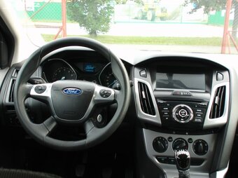 Ford Focus 1,6 16V Kombi,92kW PDC,vyhř.sklo,sed.,novérozvody - 8