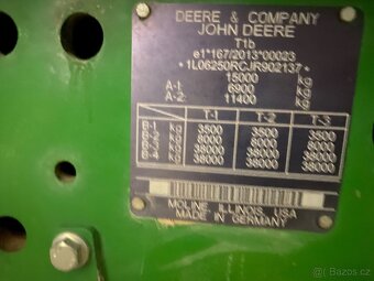 Traktor John Deere 6250R - 8